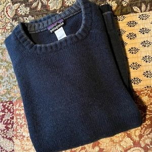 🏔️ PATAGONIA, 100% Lambswool Sweater 🐑